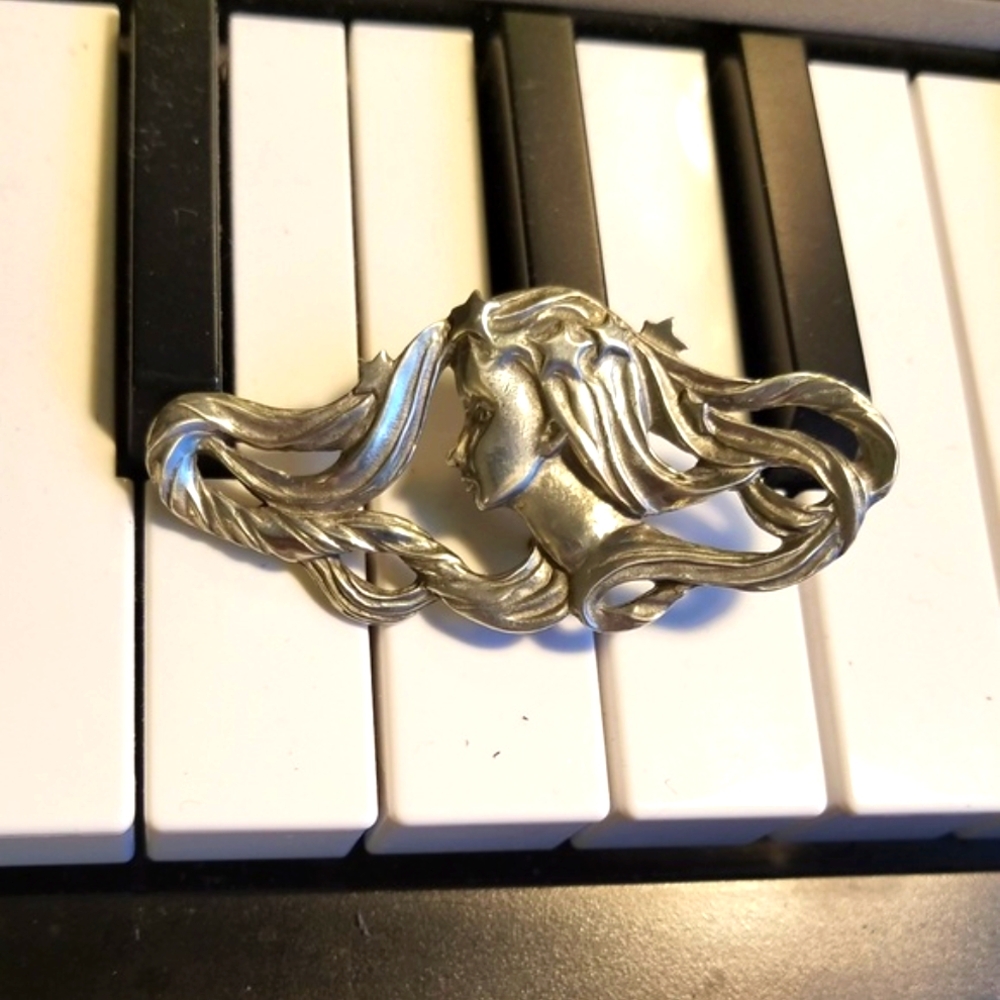 Vtg Pewter pin - brooch - Starry Girl - Picture 3 of 8